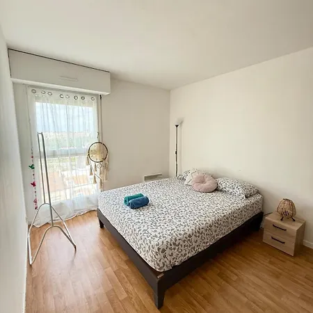 Bright With Terrace - 4 To 6 People * Saint-Cloud