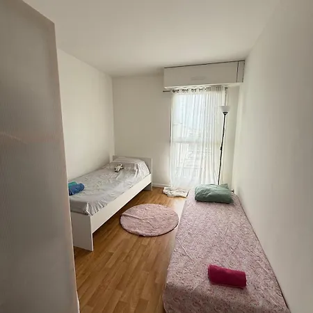 Bright With Terrace - 4 To 6 People *